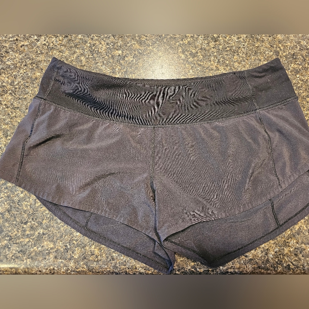 Lululemon Speed Up shorts